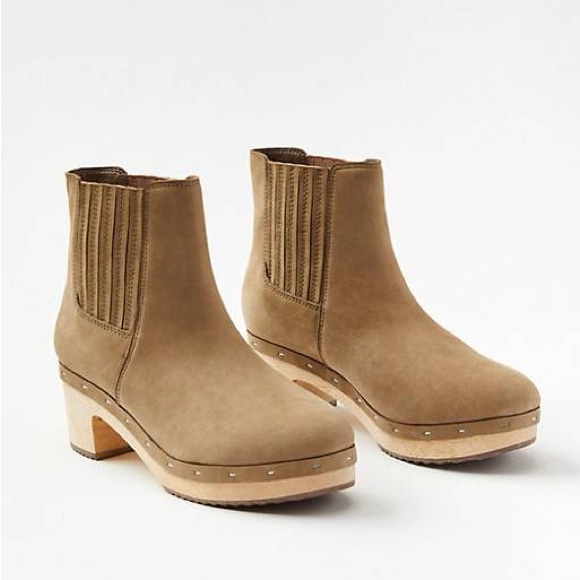 LOFT Women Taupe Suede Bohemian Block Heel Clog Ankle Boots Size 8.5 - Picture 1 of 10